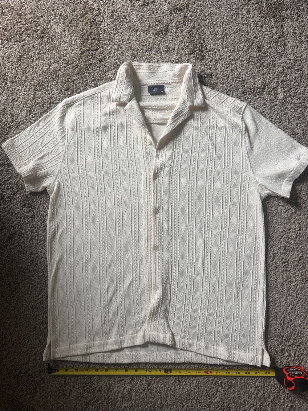 Casual Beachy Button down cream/white top textured